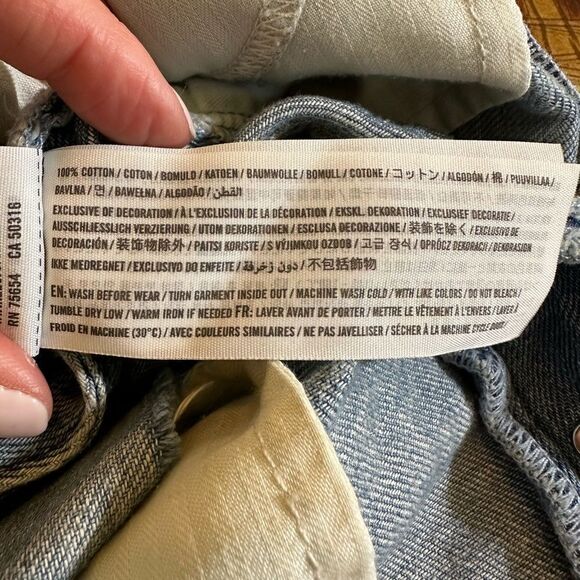 ABERCROMBIE & FITCH Women’s Button Fly Distressed Denim Jean Shorts Blue Size 27 - Picture 10 of 11